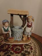 Keramisch beeldje: jongen en meisje aan waterput, Ophalen, Zo goed als nieuw