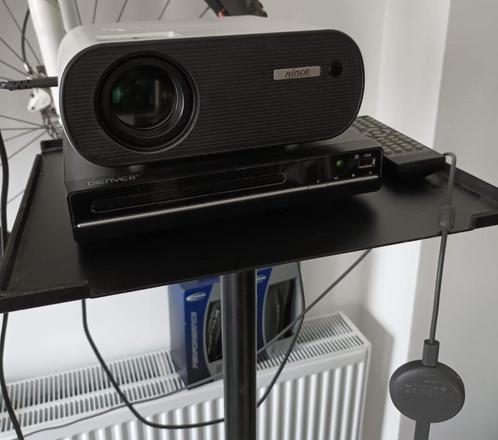beamer projector en dvd speler, TV, Hi-fi & Vidéo, Projecteurs vidéo, Utilisé, LED, Enlèvement