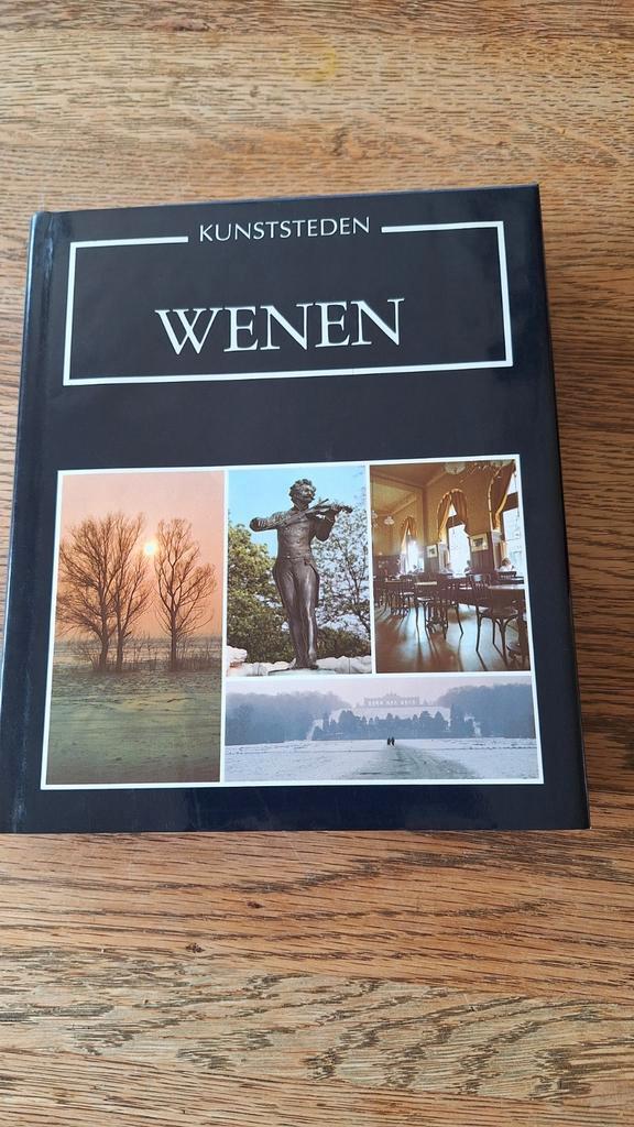 Kunststeden Wenen, Artis Historia, Boeken, Kunst en Cultuur | Fotografie en Design, Zo goed als nieuw, Ophalen of Verzenden