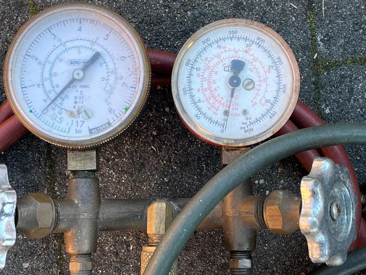 reduceertoestel met dubbele manometer en 6 gasslangen, Doe-het-zelf en Bouw, Meetapparatuur, Gebruikt, Druk, Ophalen