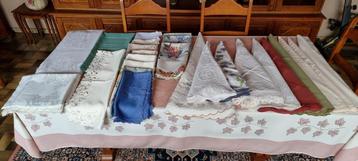 Tafelkleedjes  beschikbaar voor biedingen