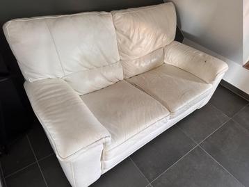 GRATIS - lederen salon beschikbaar voor biedingen