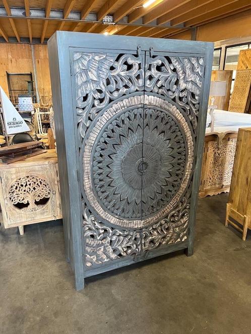 Kast/Buffetkast Houtsnijwerk Ibiza/Boho pracht exemplaar, Huis en Inrichting, Kasten | Buffetkasten, Nieuw, 150 tot 200 cm, 100 tot 150 cm