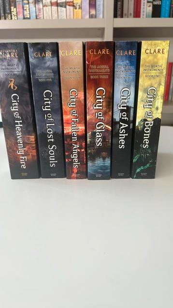Cassandra Clare - The Mortal Instruments - volledige serie, Enlèvement ou Envoi, Comme neuf