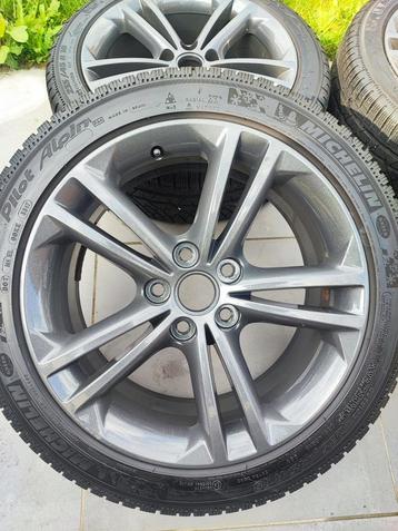 Michelins Pilot Alpin 235/45/18 5x120 beschikbaar voor biedingen