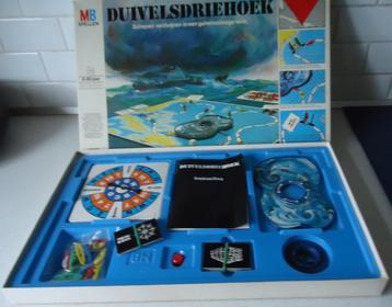 Vintage "Duivelsdriehoek" van MB in nieuwe staat en compleet beschikbaar voor biedingen