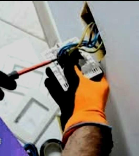 Algemene Elektriciteitswerken, Services & Professionnels, Électriciens, Service 24h/24, Garantie