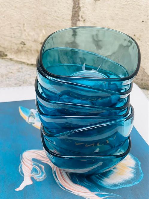 Vintage glas bowls petroleum blauw, Maison & Meubles, Cuisine | Vaisselle, Verre, Enlèvement ou Envoi