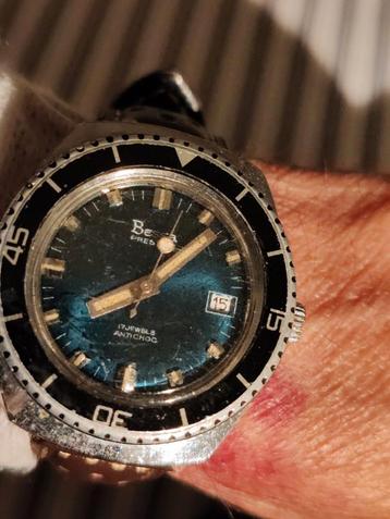 Véritable montre de plongée vintage  beschikbaar voor biedingen