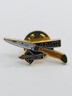 Pin's Pins Pin Badge Laguiole Extra G. David L’ Arbalète new, Caravans en Kamperen, Kampeergereedschap, Verzenden, Nieuw