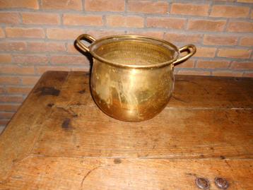 Koperen pot, cache-pot in koper beschikbaar voor biedingen