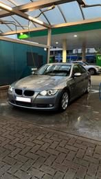 BMW 320i - 2008, Autos, Cuir, Argent ou Gris, Achat, Boîte manuelle