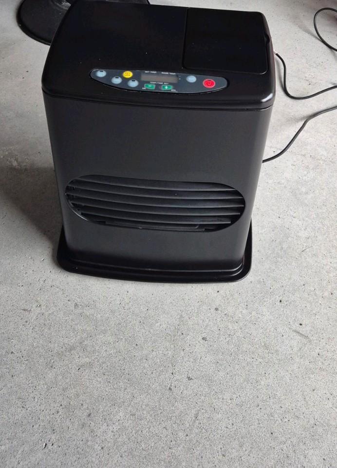 Zibro kamin Laserkachel petroleumkachel, Doe-het-zelf en Bouw, Verwarming en Radiatoren, Zo goed als nieuw, Thermostaat, Ophalen