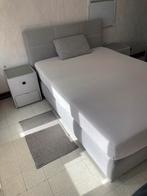 Boxspring 140x200 met twee nachtkastjes, Ophalen, Zo goed als nieuw