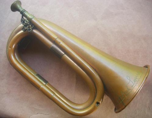 Infanterie belge bugle "Persy" impacté, nominatif & attribué, Collections, Objets militaires | Général, Armée de terre, Envoi