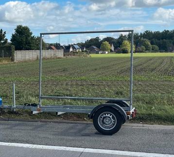 Reclameaanhangwagen beschikbaar voor biedingen