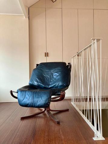 Falcon chair f Norvège autocollant d'origin beschikbaar voor biedingen