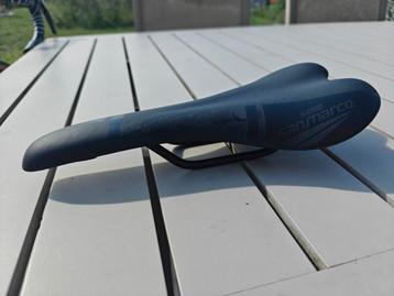 Gravelbike zadel beschikbaar voor biedingen