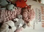 Boek knuffels haken Bonnie de koe, Hobby & Loisirs créatifs, Tricot & Crochet, Crochet, Comme neuf, Enlèvement ou Envoi, Patron ou Livre