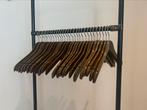 30 professionele houten kledinghangers, Ophalen of Verzenden, Zo goed als nieuw