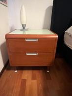 Twee houten nachtkastjes met 2 lades, 45 à 65 cm, Comme neuf, Enlèvement, 55 à 70 cm