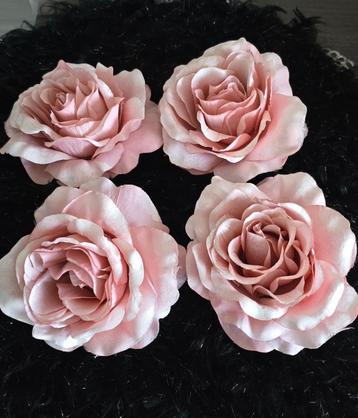 Kerstdecoratie : 4 grote rozen met knijper voor de Kerstboom beschikbaar voor biedingen