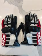 Gant ducati, Motos, Enlèvement