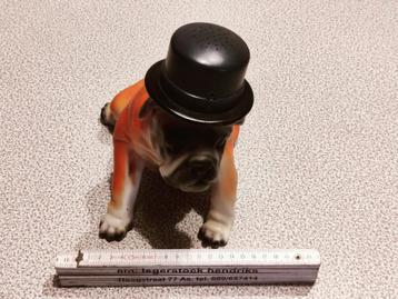 Plastic dog beschikbaar voor biedingen