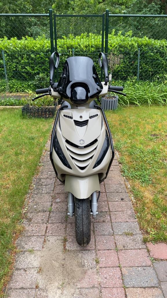 Piaggio Zip Iget, Fietsen en Brommers, Scooters | Piaggio, Zo goed als nieuw, Zip, Klasse A (25 km/u), Benzine, Ophalen