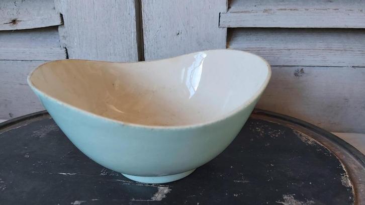 Oude pastelblauwe schaal / kom P Regout Maastricht, Antiek en Kunst, Curiosa en Brocante, Ophalen of Verzenden