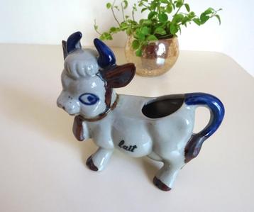Schattig retro melkkannetje, koetje. Frankrijk jaren '50 beschikbaar voor biedingen