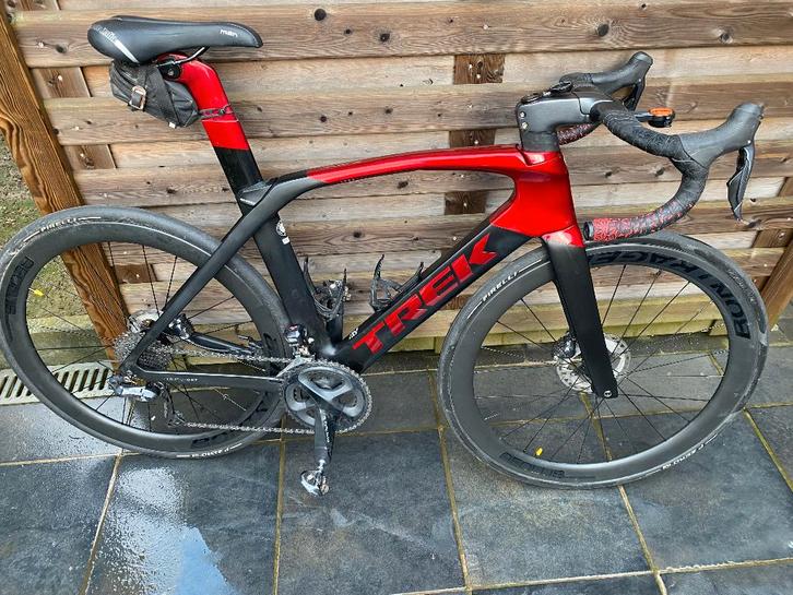 Série TREK Madone SLR7/800  / prix reduit, Vélos & Vélomoteurs, Vélos | Hommes | Vélos de sport & Vélo de randonnée, Comme neuf