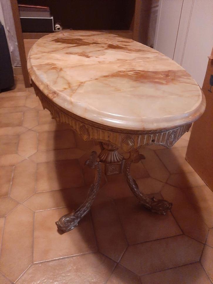 Barok salontafel, ovaal marmeren blad– goudkleurig onderstel, Antiek en Kunst, Antiek | Meubels | Tafels, Ophalen