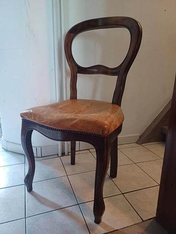 4 Antieke stoelen in massief kersenhout met lederen zitting beschikbaar voor biedingen