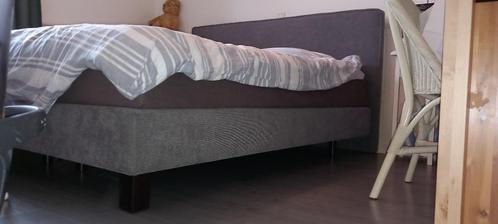 Bed zonder matras 180x200, Maison & Meubles, Chambre à coucher | Lits boxsprings, Comme neuf, 180 cm, 200 cm, Deux personnes, Gris