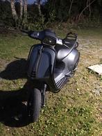 Vespa sprinter a klasse titanium metallic grey, Fietsen en Brommers, Ophalen of Verzenden