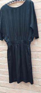 Kleedje maat 32 47cm van oksel tot oksel friday, Kleding | Dames, Zwart, Ophalen of Verzenden, Zo goed als nieuw, Friday