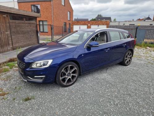 Volvo v60 2.0 Diesel, Auto's, Volvo, Particulier, V60, Diesel, Euro 6, SUV of Terreinwagen, 5 deurs, Handgeschakeld, Blauw, Beige