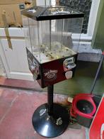 Jack Daniels Kauwgomballenautomaat, Ophalen