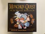 Munchkin Quest, Hobby en Vrije tijd, Steve jackson games, Ophalen of Verzenden, Zo goed als nieuw, Een of twee spelers