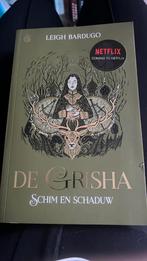 Leigh Bardugo - De Grisha. Schim en schaduw, Boeken, Ophalen, Zo goed als nieuw, Leigh Bardugo