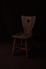 Brutalist wooden chair, Ophalen