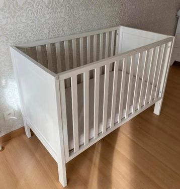 Babybed beschikbaar voor biedingen