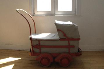 TORCK antieke kinderwagen beschikbaar voor biedingen