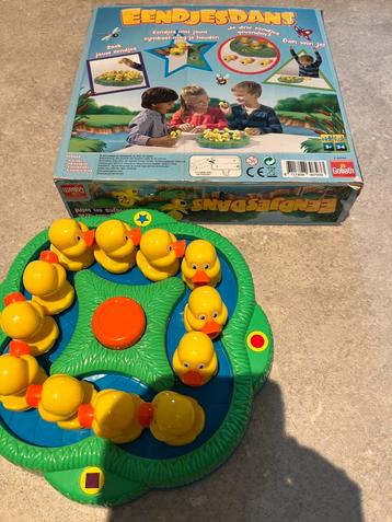 Gezelschapsspel eendjesdans beschikbaar voor biedingen