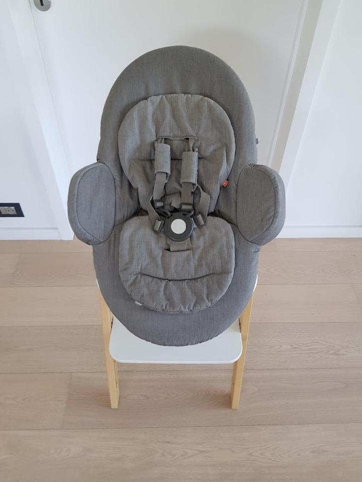 Stokke Steps wipstoel naar kinderstoel volledige set, Kinderen en Baby's, Kinderstoelen, Gebruikt, Meegroeistoel, Afneembaar eetblad