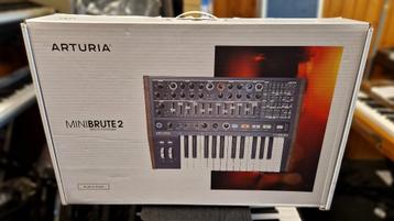 Synthétiseurs Arturia, Korg, Roland et Yamaha @ Thomas Okaze