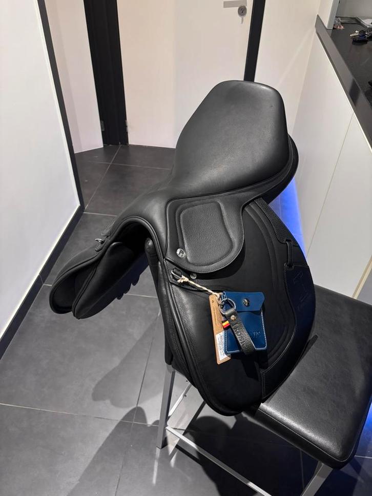 Ikonic evolution springzadel te koop, Animaux & Accessoires, Chevaux & Poneys | Selles, Neuf, Enlèvement ou Envoi