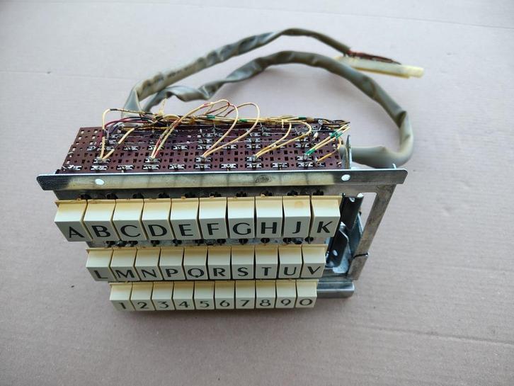 Toetsenbord Rowe-AMi MM6 (1971) jukebox, Verzamelen, Automaten | Jukeboxen, Ami, Verzenden