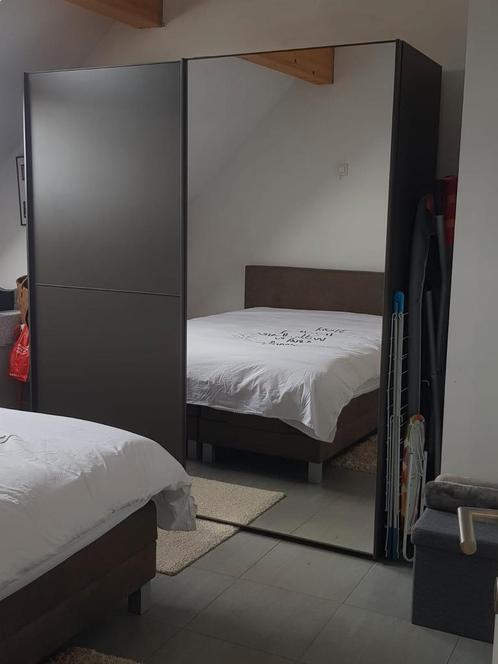 Bruine kleerkast en nachtkastje, Huis en Inrichting, Kasten | Kleerkasten, Zo goed als nieuw, Ophalen